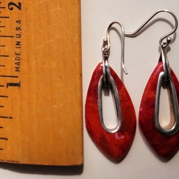 Silpada Elegant Coral and Silver Earrings - Picture 2 of 2
